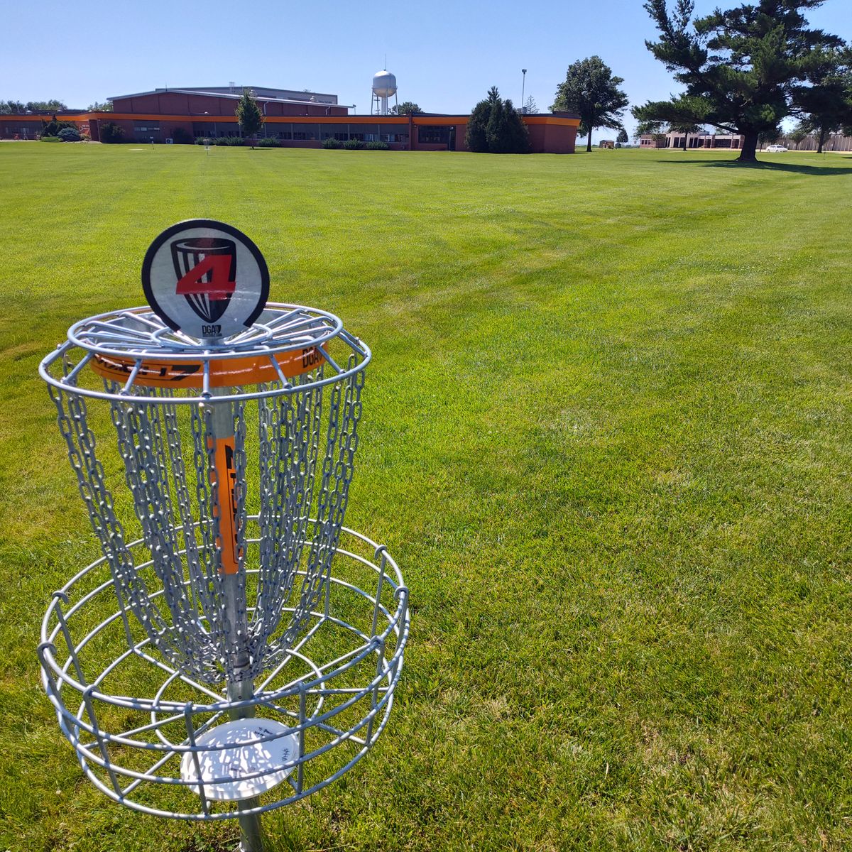 Hole 4 basket