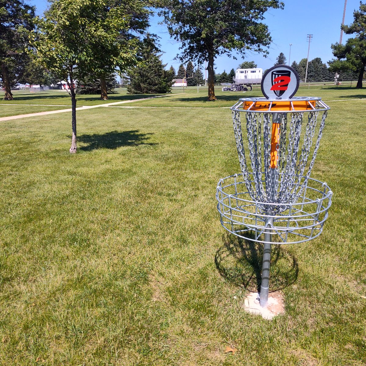 Hole 2 basket