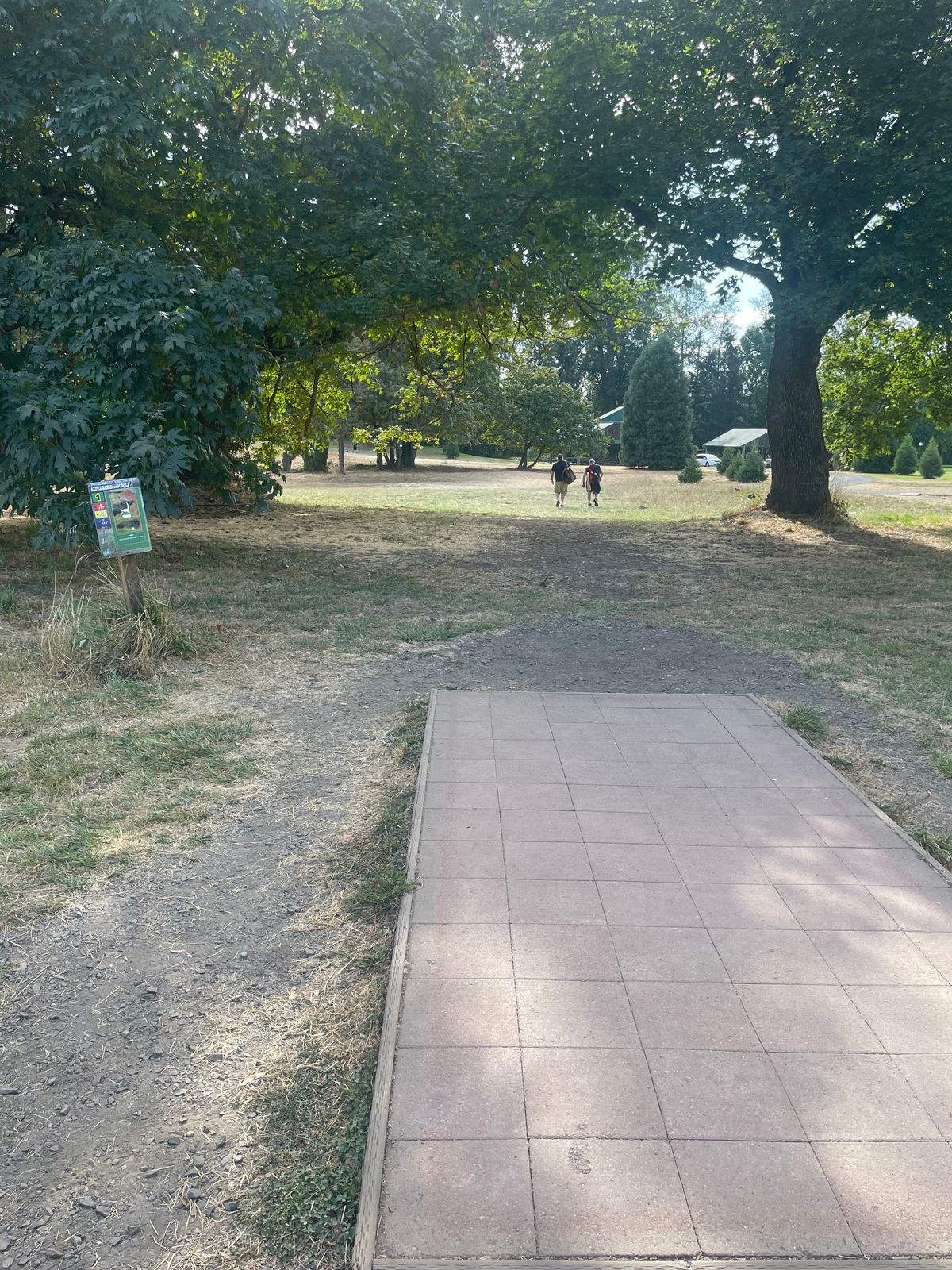 First tee pad