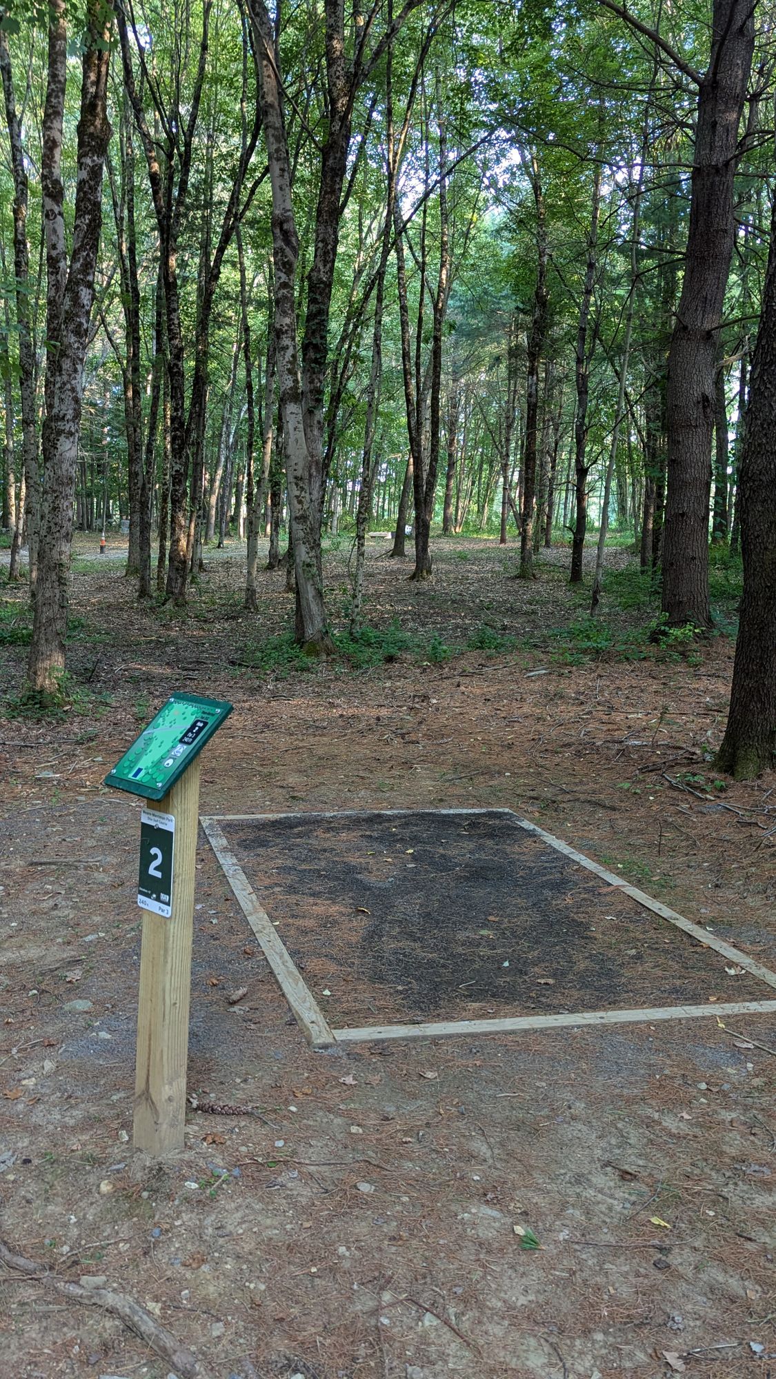Hole 2 tee, 240' to pin