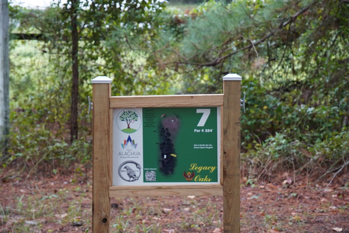Hole 7’s tee sign
