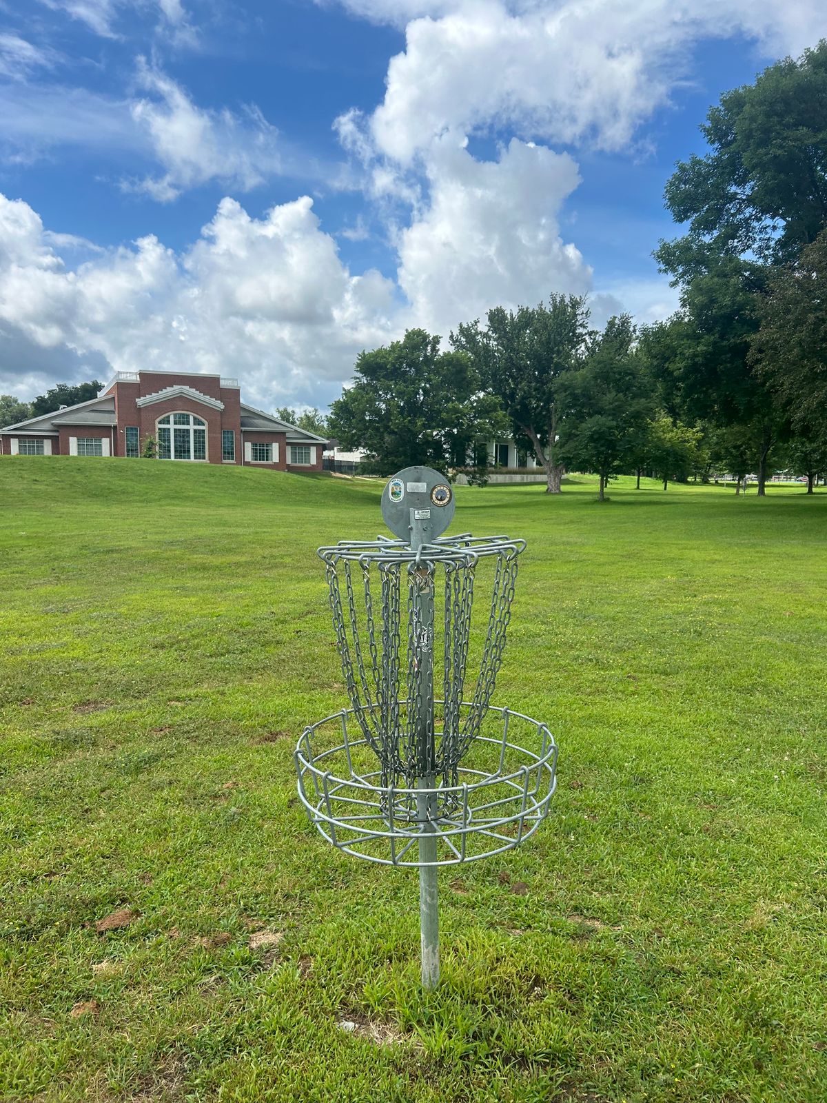 Hole 4 basket