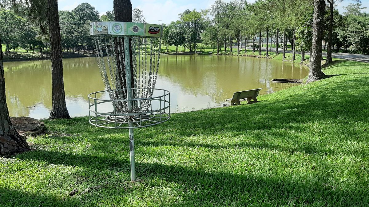 Hole 9, one of the easiest, downhill