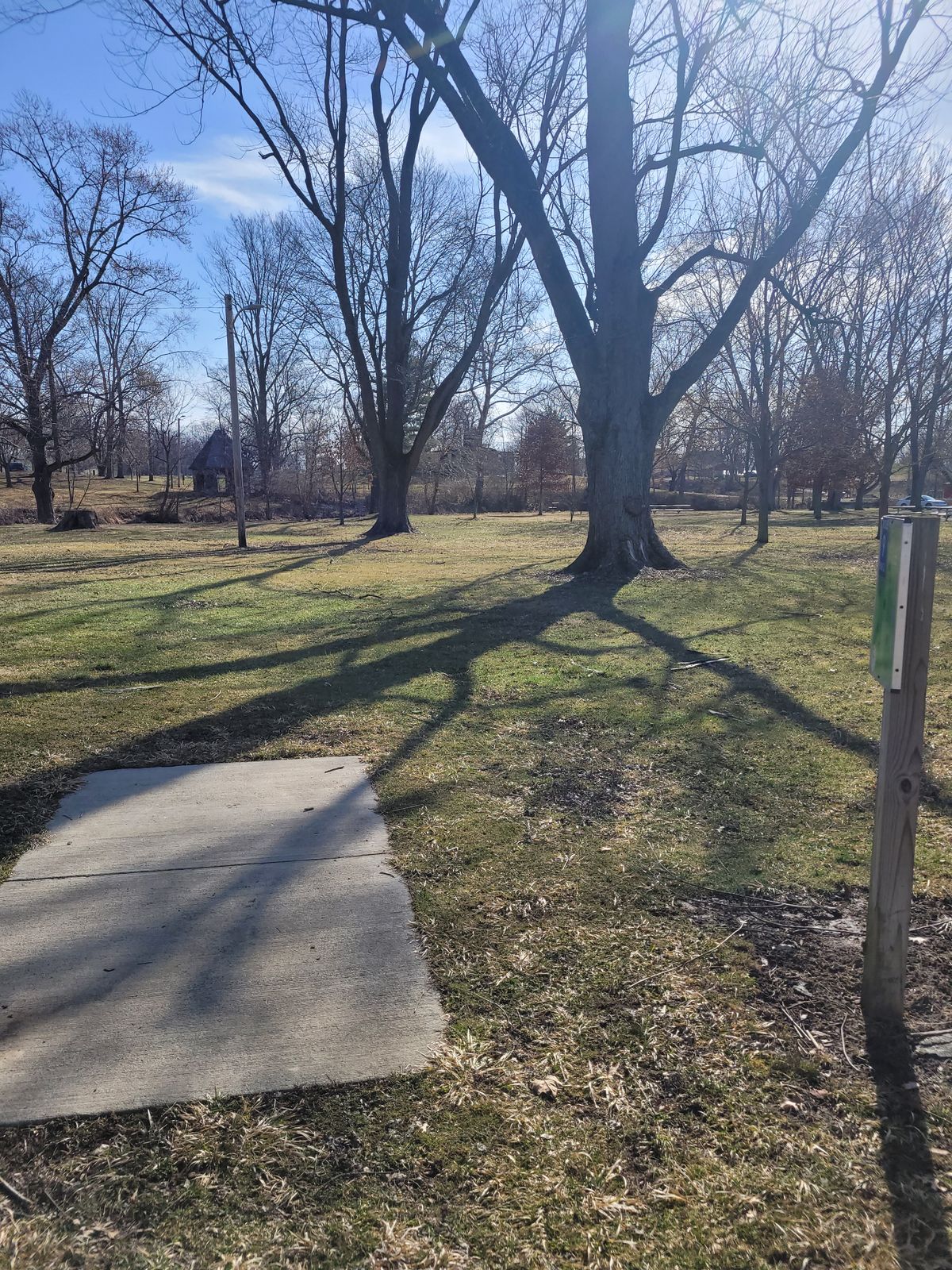 Tee pad 09.