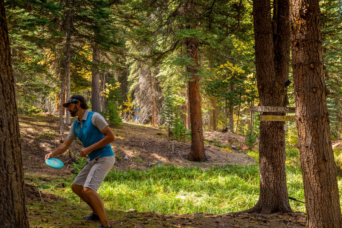 Hole 10 approach to B position

📸: Kevin Banker || Banker Cinefoto || September 2020