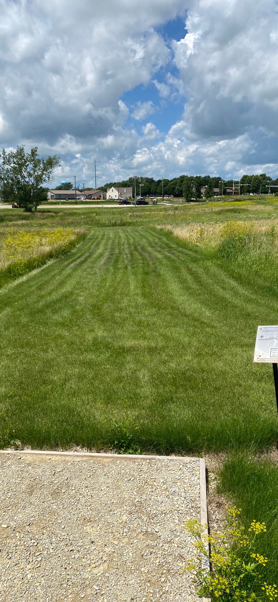 Tee 9