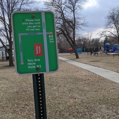 Sign to Hole 3