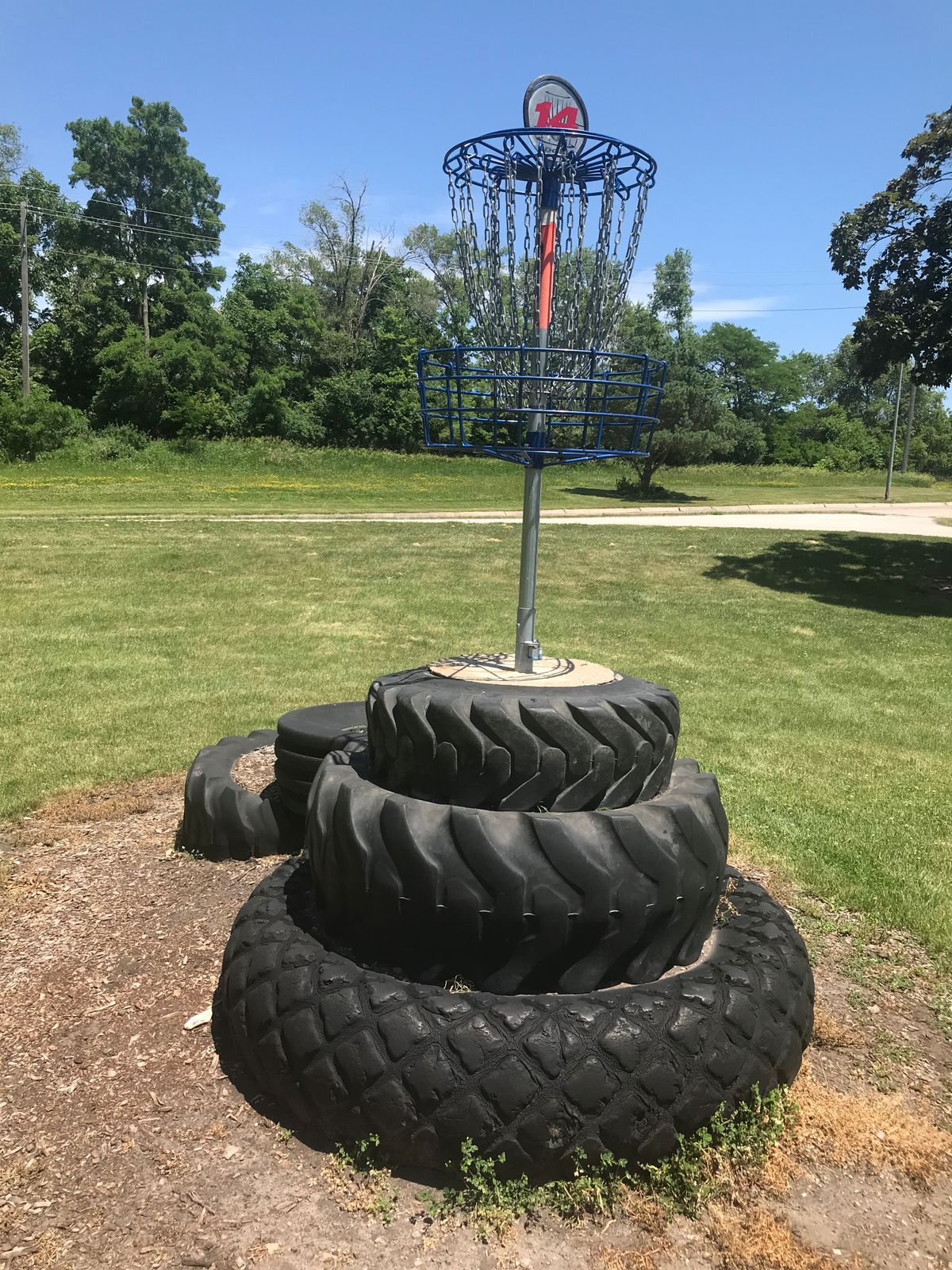 Elevated basket front view