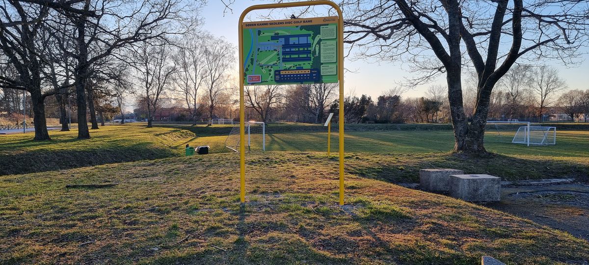 Infosign by hole 1.