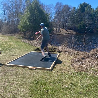 Short tee pad on hole 4
