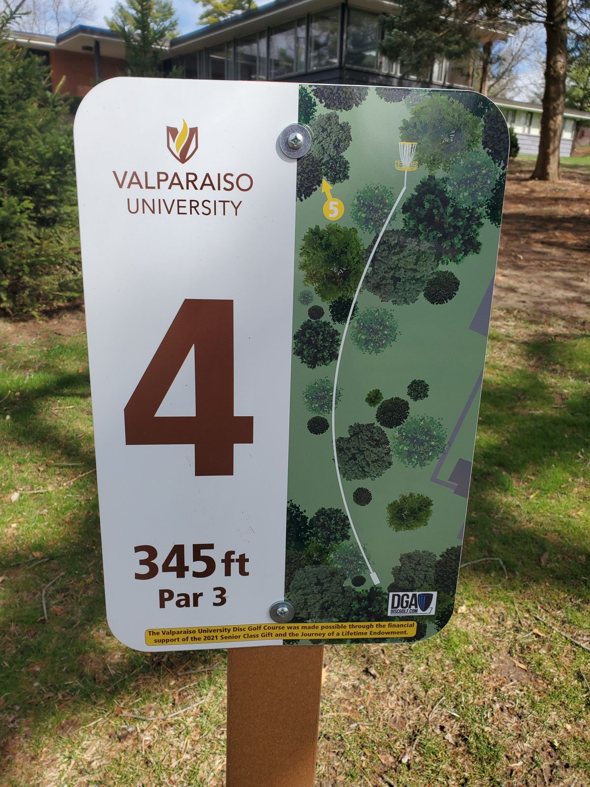 Hole 4 tee pad