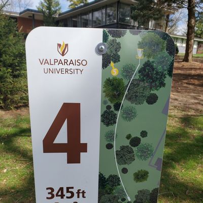 Hole 4 tee pad
