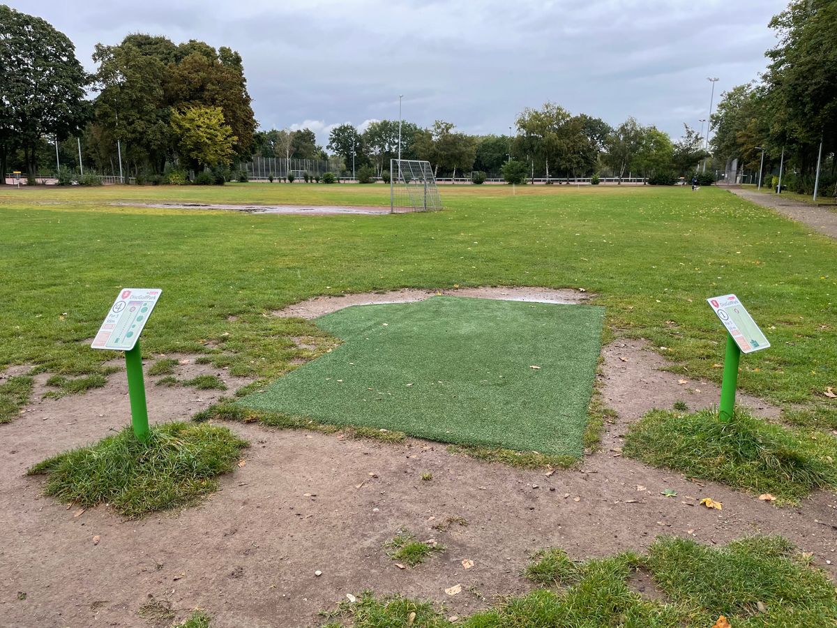 Tee’s for hole 1 and hole 4