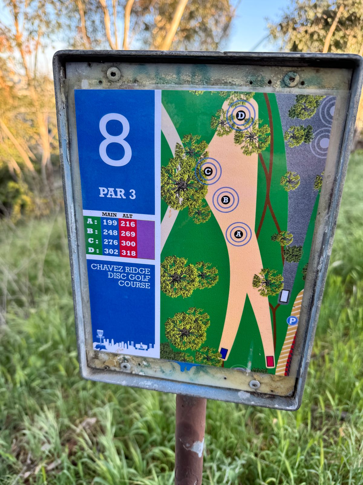 8 tee sign