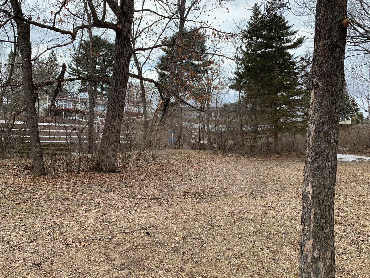 Hole 2 approach