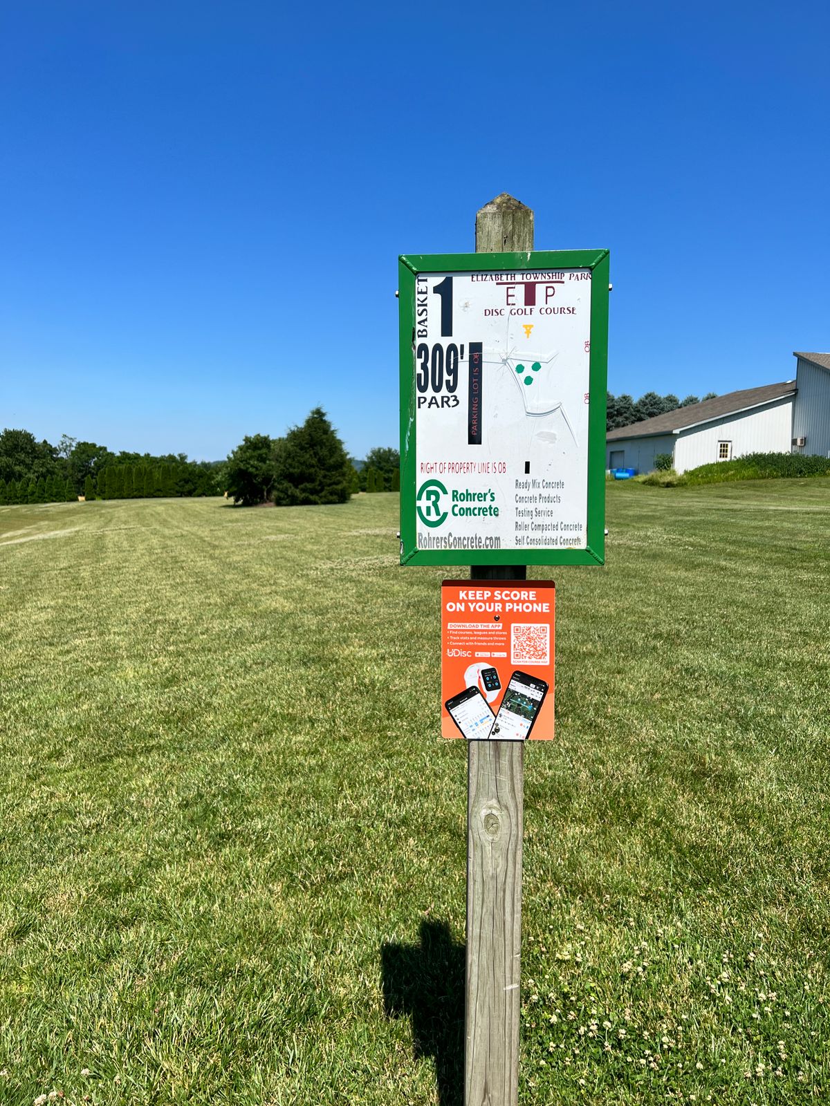 Hole 1 with new UDisc sign installed
