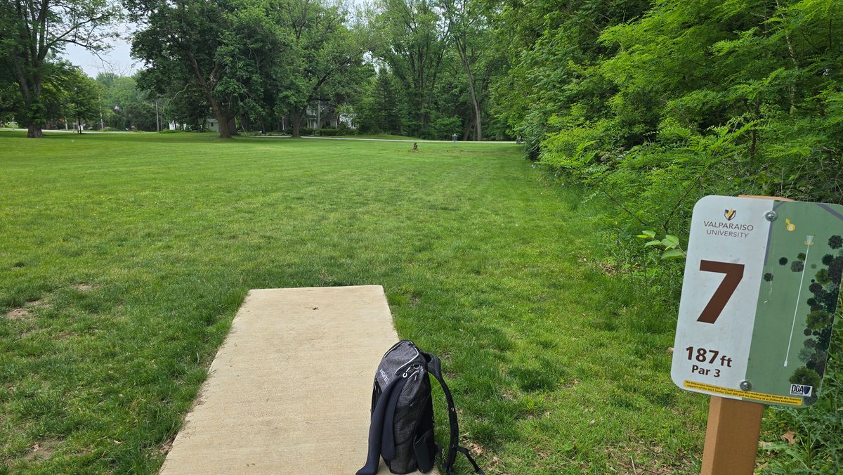 Hole 7 - Nothing fancy here. A nice opportunity for an ace.