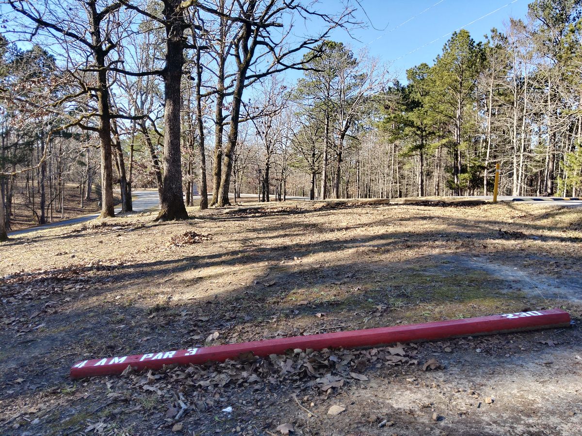 Hole 4 Amateur Tee