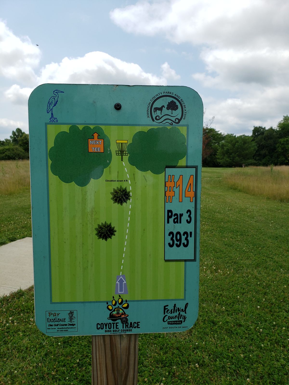 #14 Tee Sign closeup.