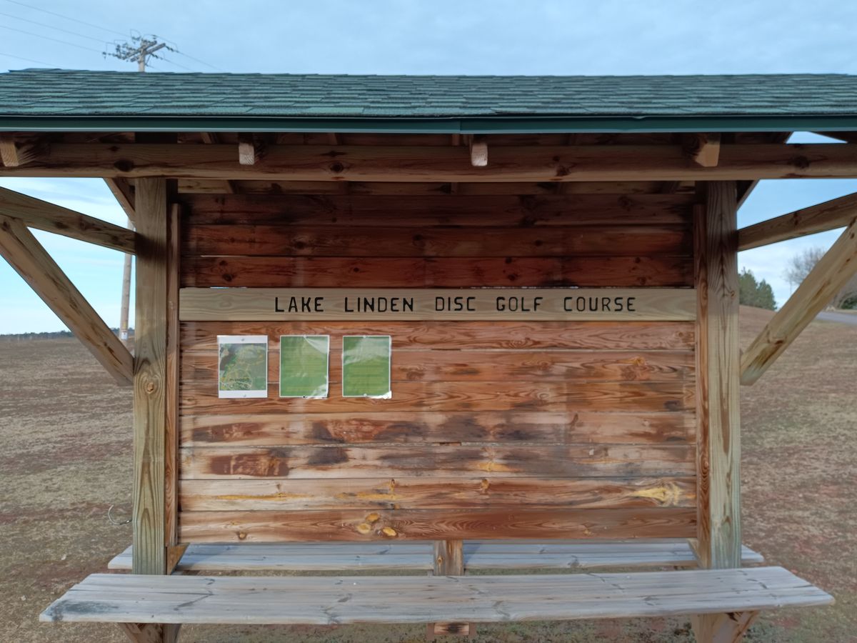New kiosk header this week, thanks for the effort Joe Schneller and the treated wood from 41 Lumber.   New enlarged course map being ordered soon.