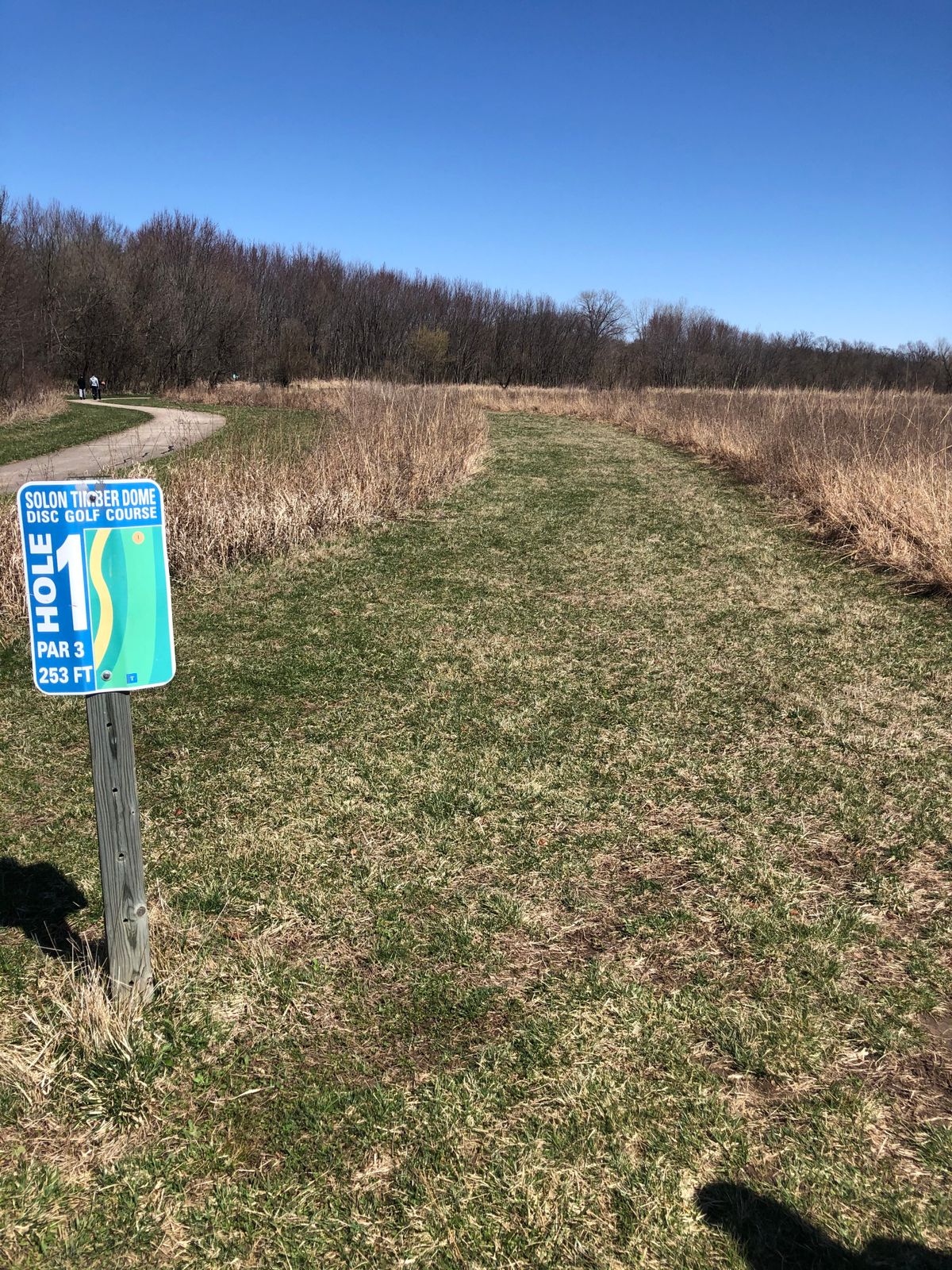 Hole 1 tee