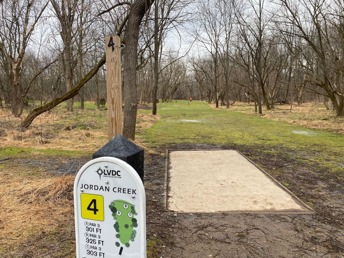Hole 4 fairway