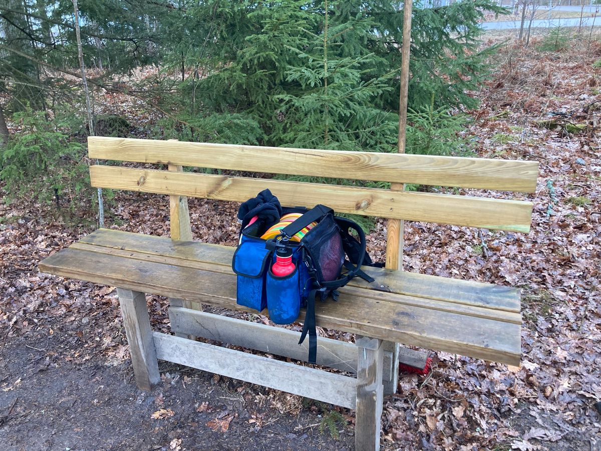Benches at all tees.