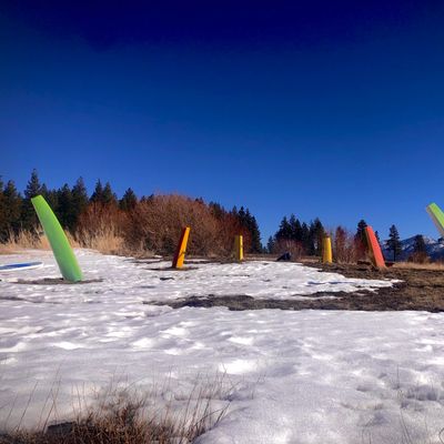 Really cool little course up in the mountains. Love all the cool boat decor
