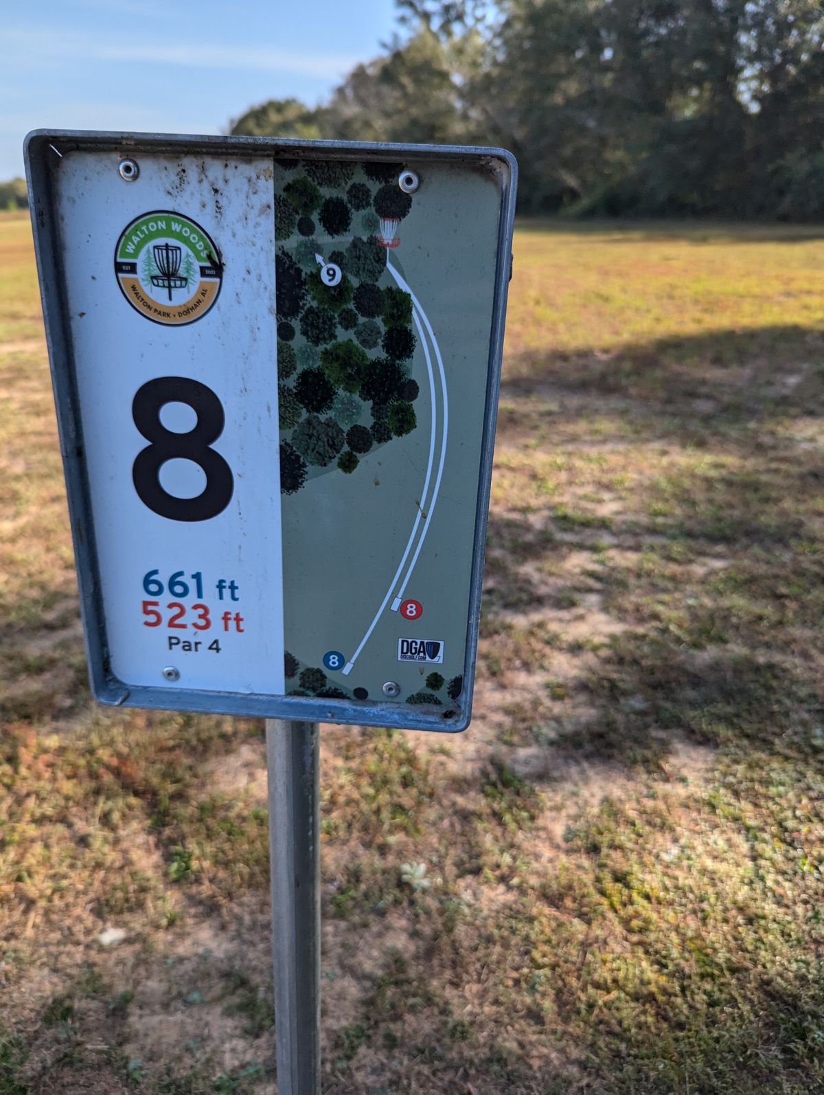 Tee sign of 8