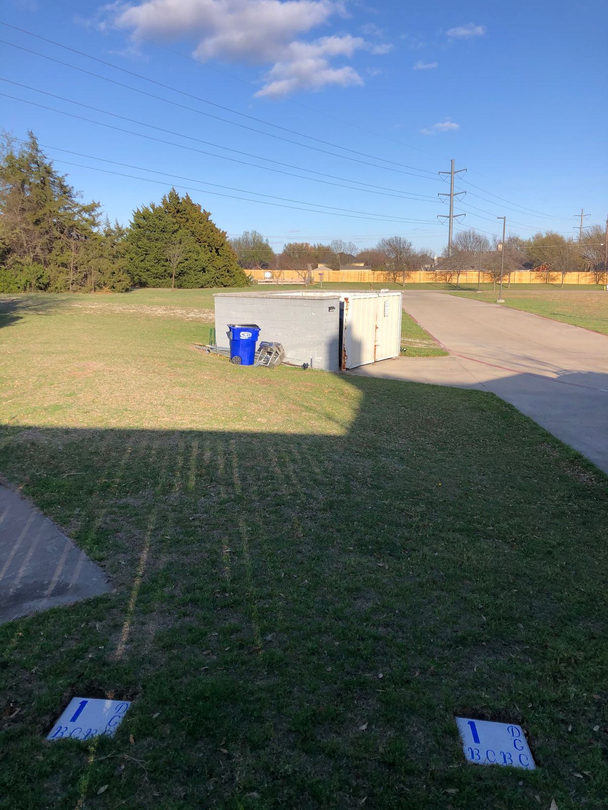 Hole 1 white tee