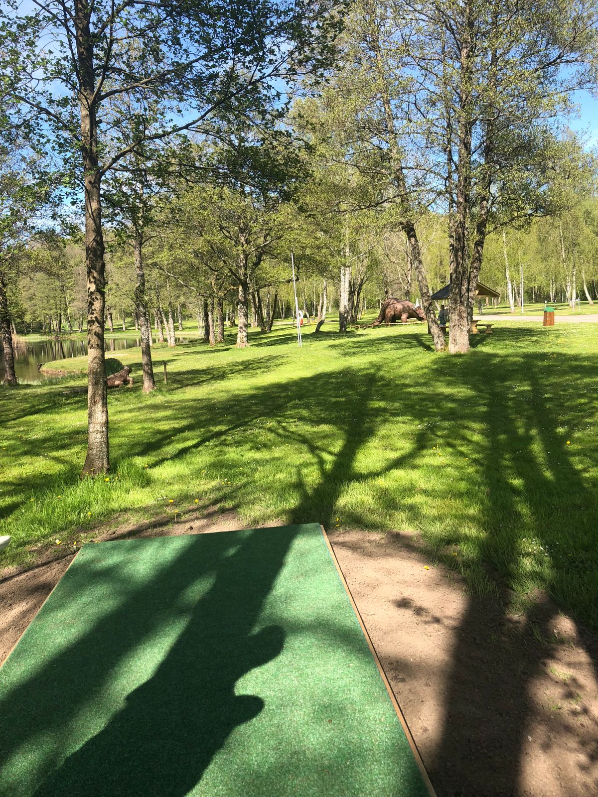 Tee 4