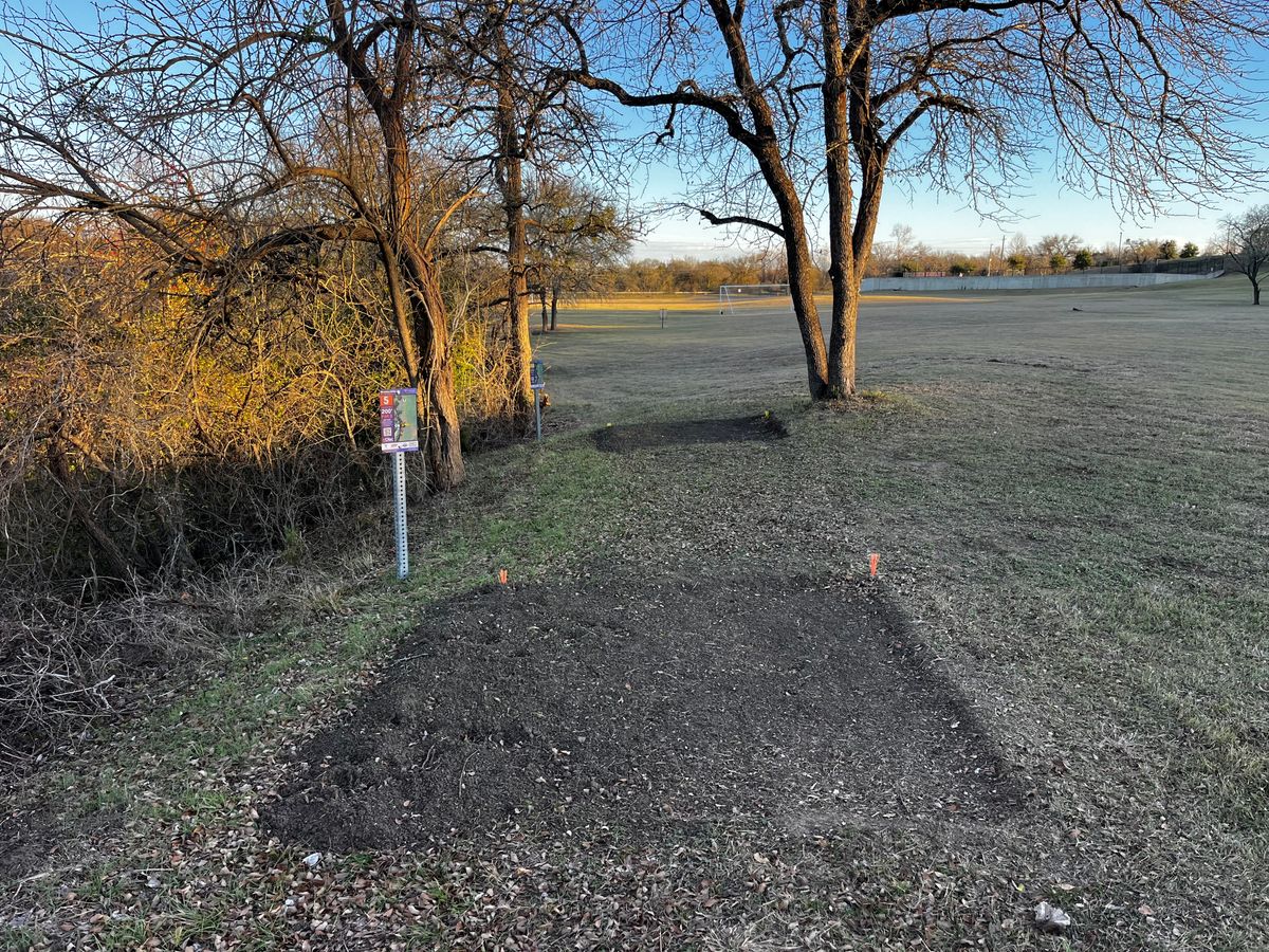 Hole 5 Raven Tee