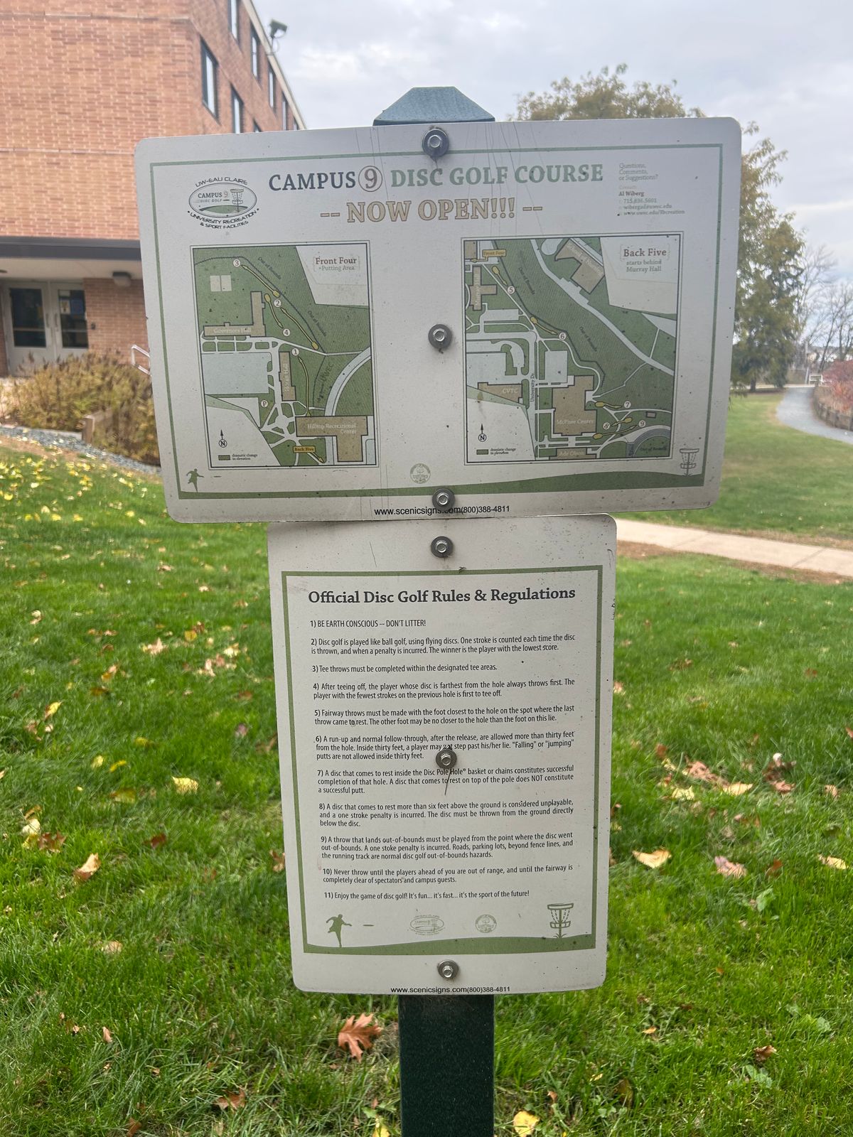 Some signs by hole 1s tee area