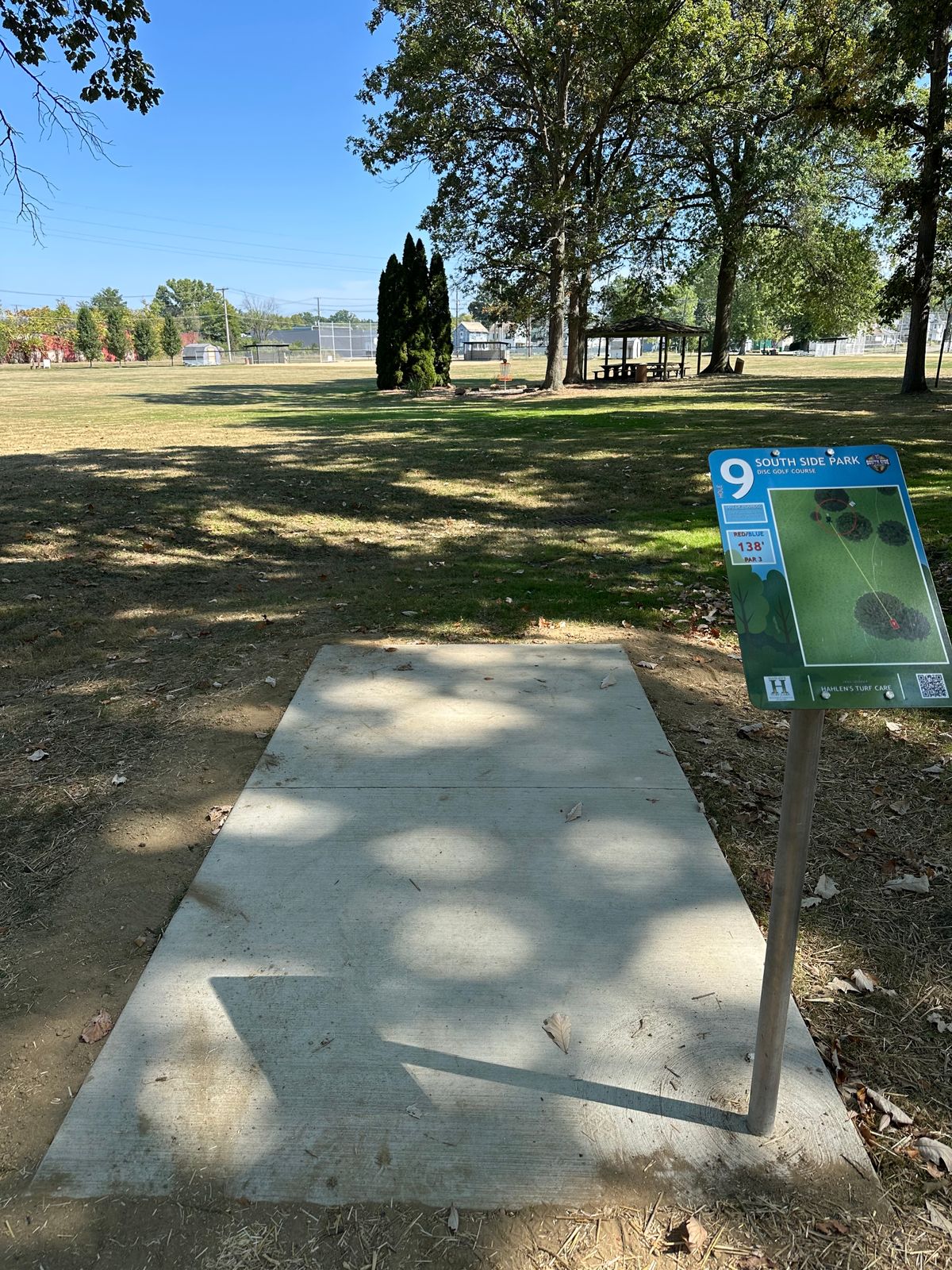 Hole 9 Red Tee (Short)