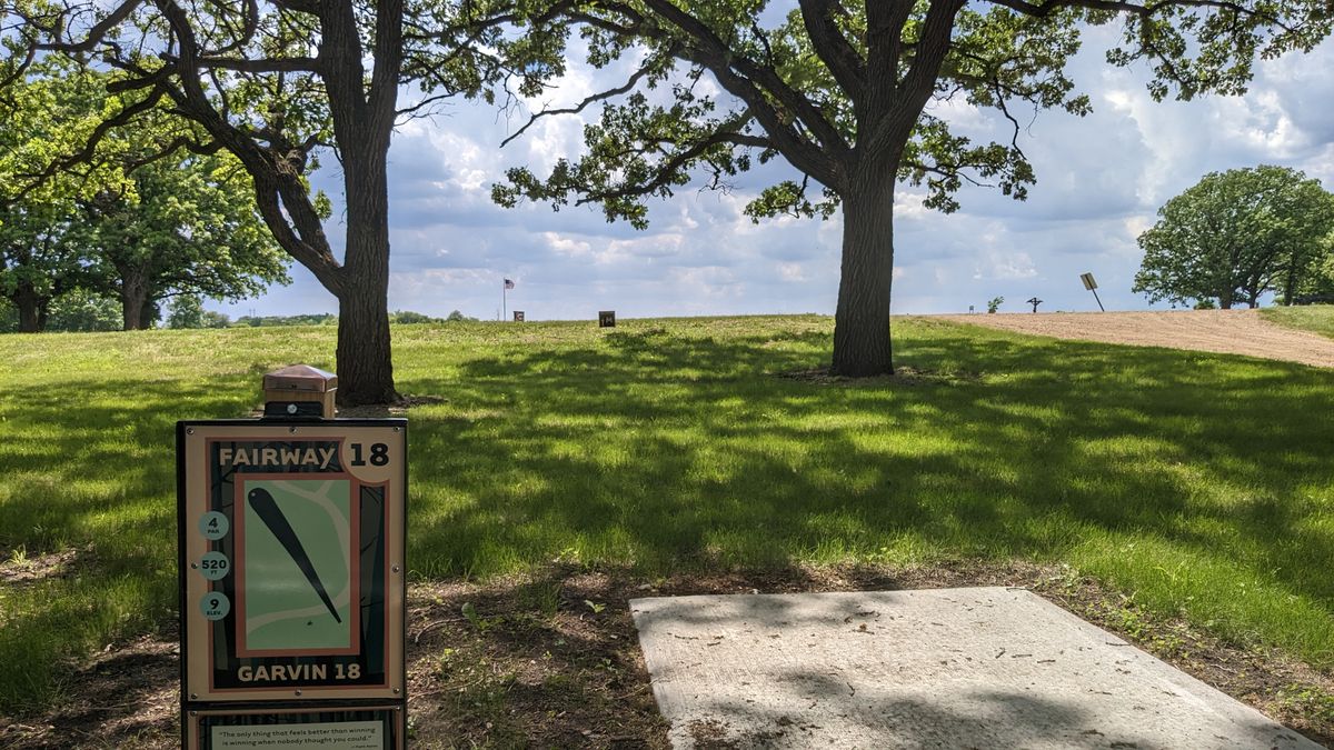 Tee 18