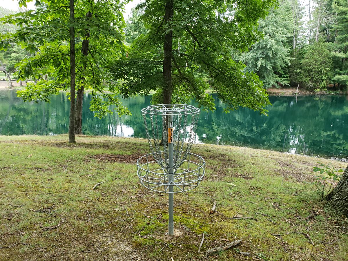 #7 Amateur Basket Approach, doesn't cross over the lake, unless you way over shoot it. #7 Pro Basket is directly across the lake from here.