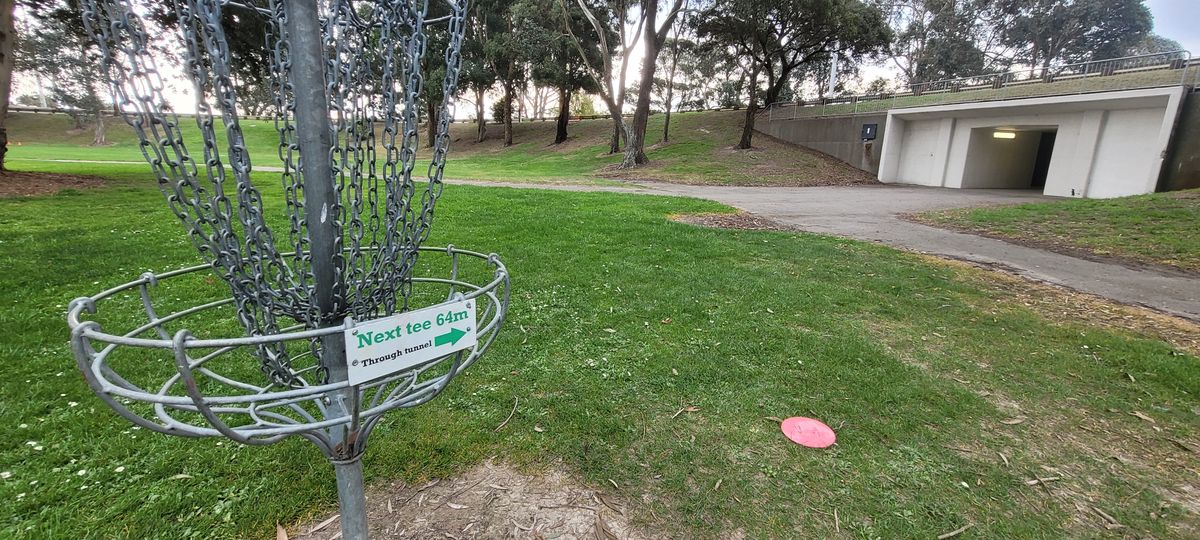 Basket for number 8. Tunnel to 
number 9 shown.
