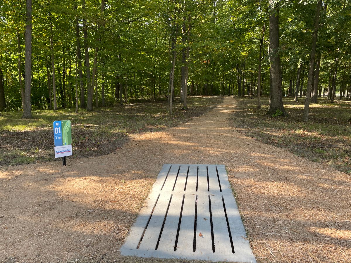 Hole 1 tee-pad