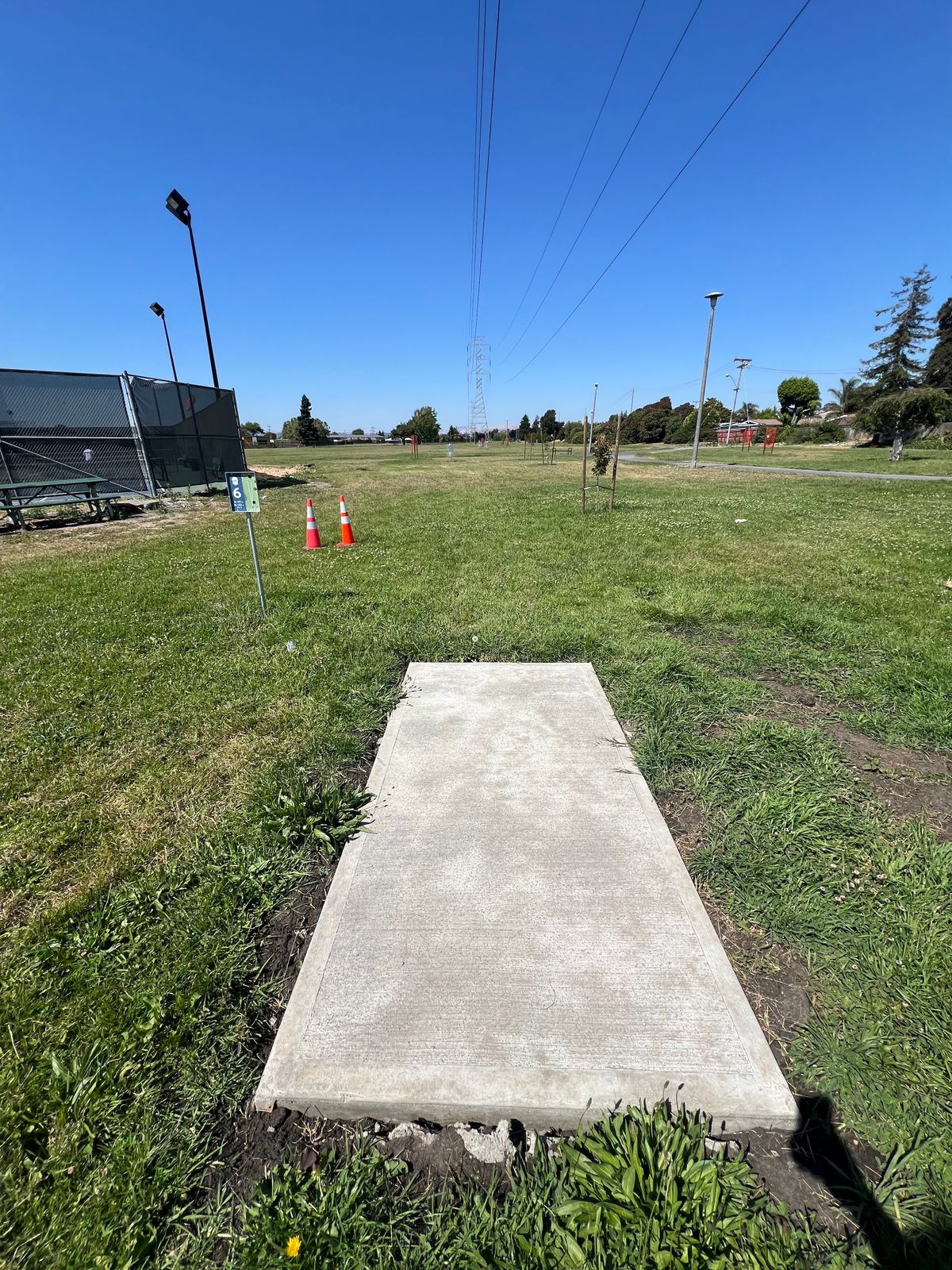 Hole 6 Tee, next to basketball/pickleball courts