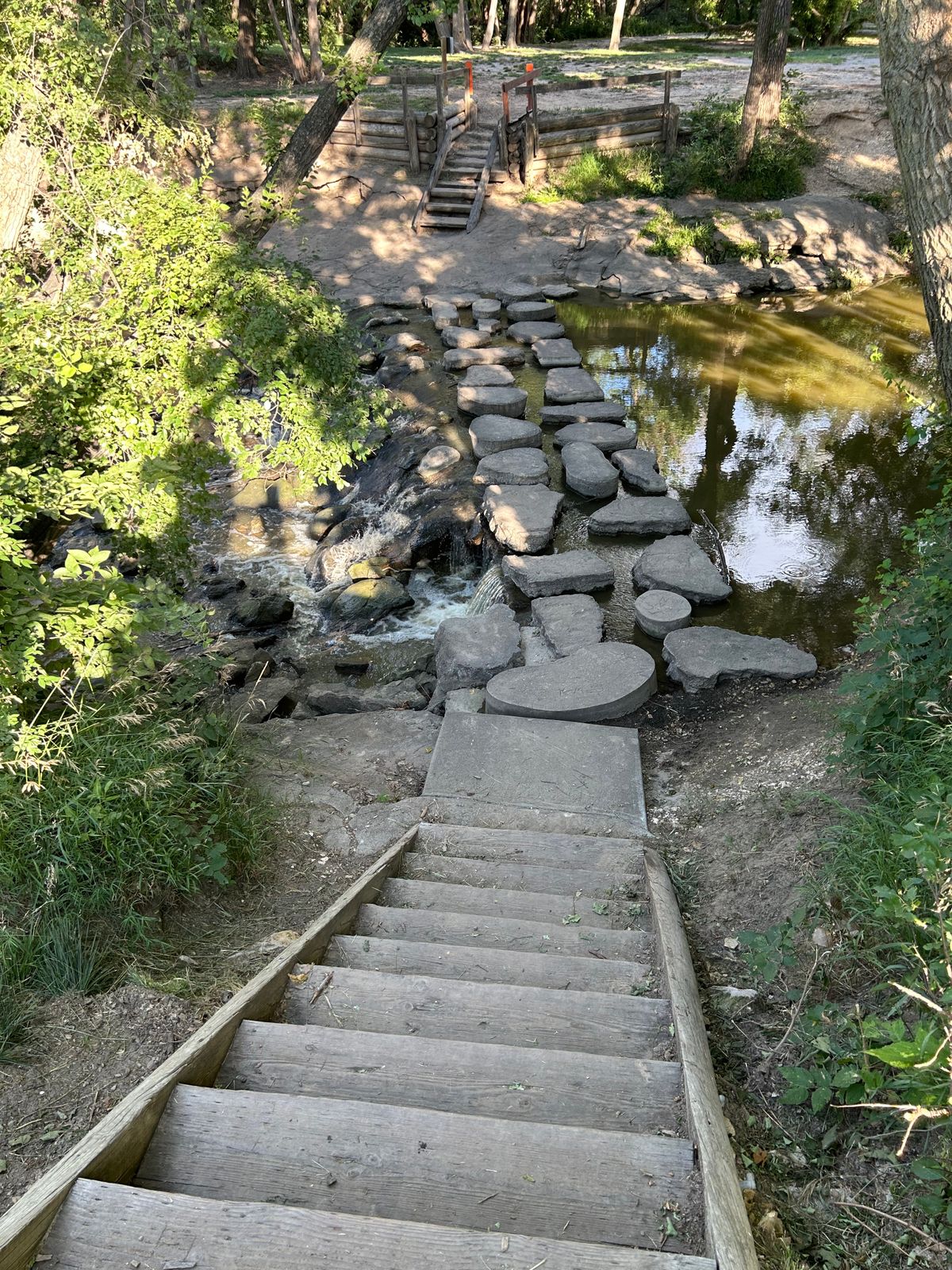 If I remember correctly this is the downstairs pathway from tee to fairway for 11.