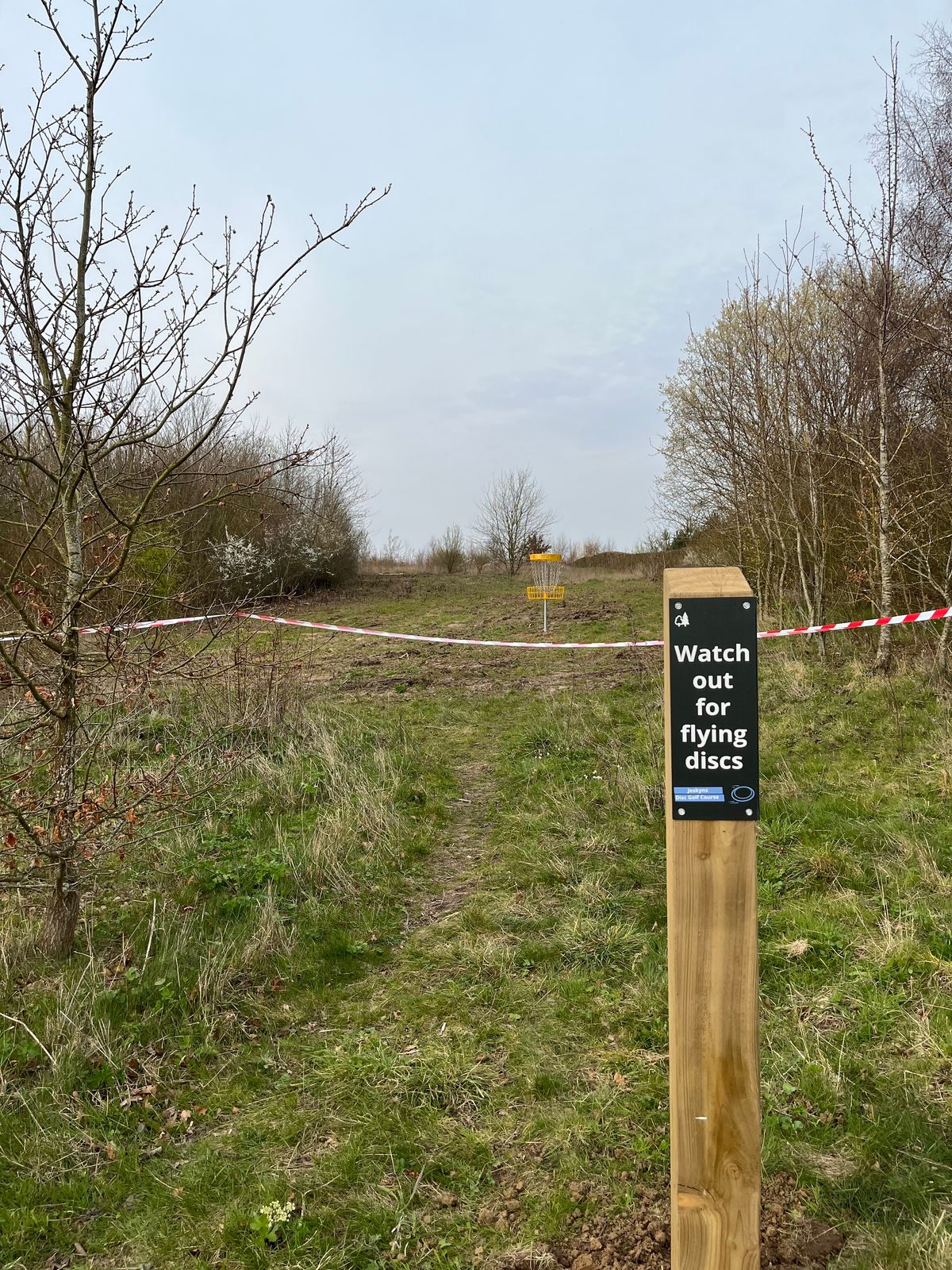 Warning sign back of 5