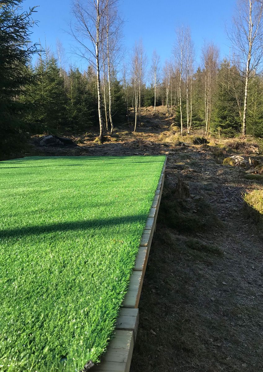 Hål 3 par 4, dogleg vänster