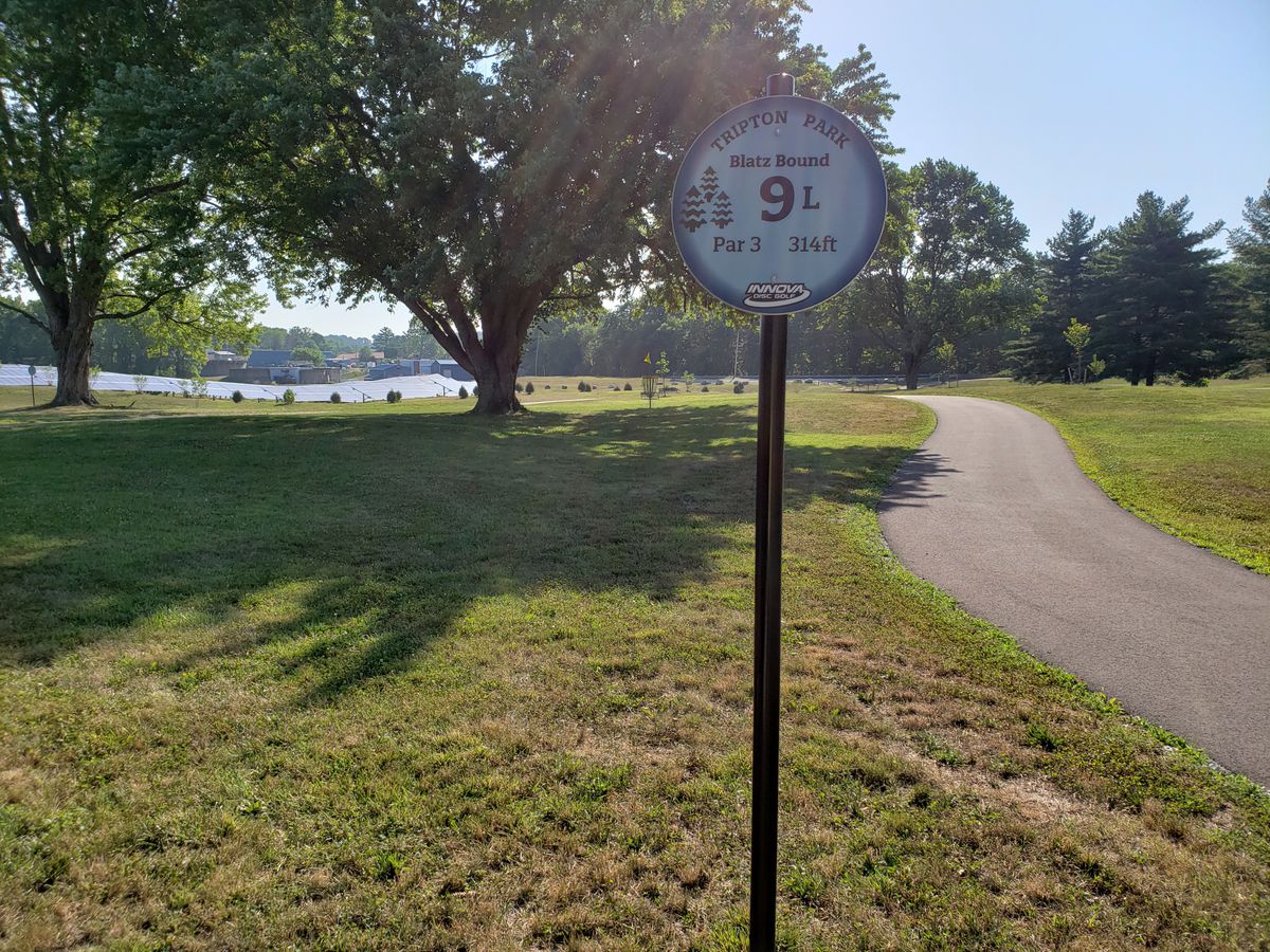 #9 Tee Sign.