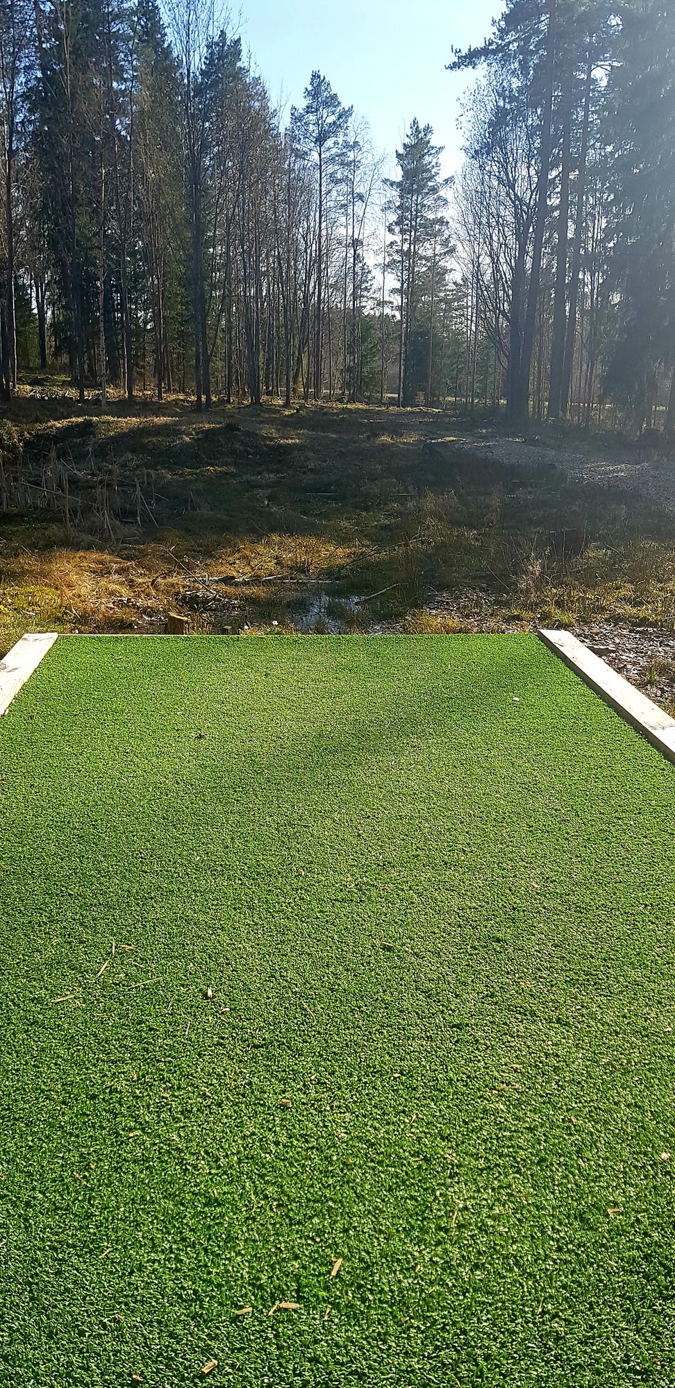 Tee hål 1