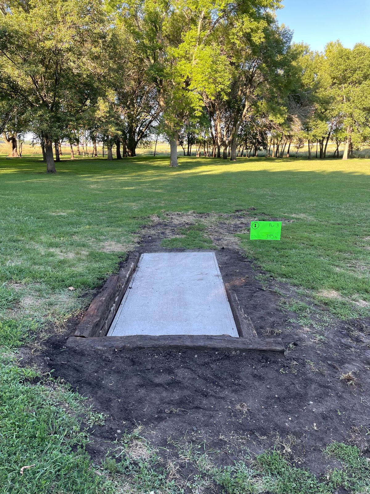 Hole 1 tee pad
