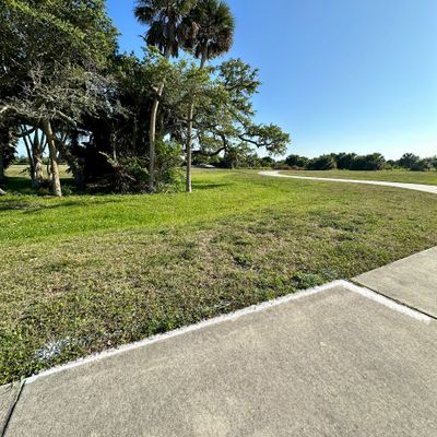 Hole 2 White
