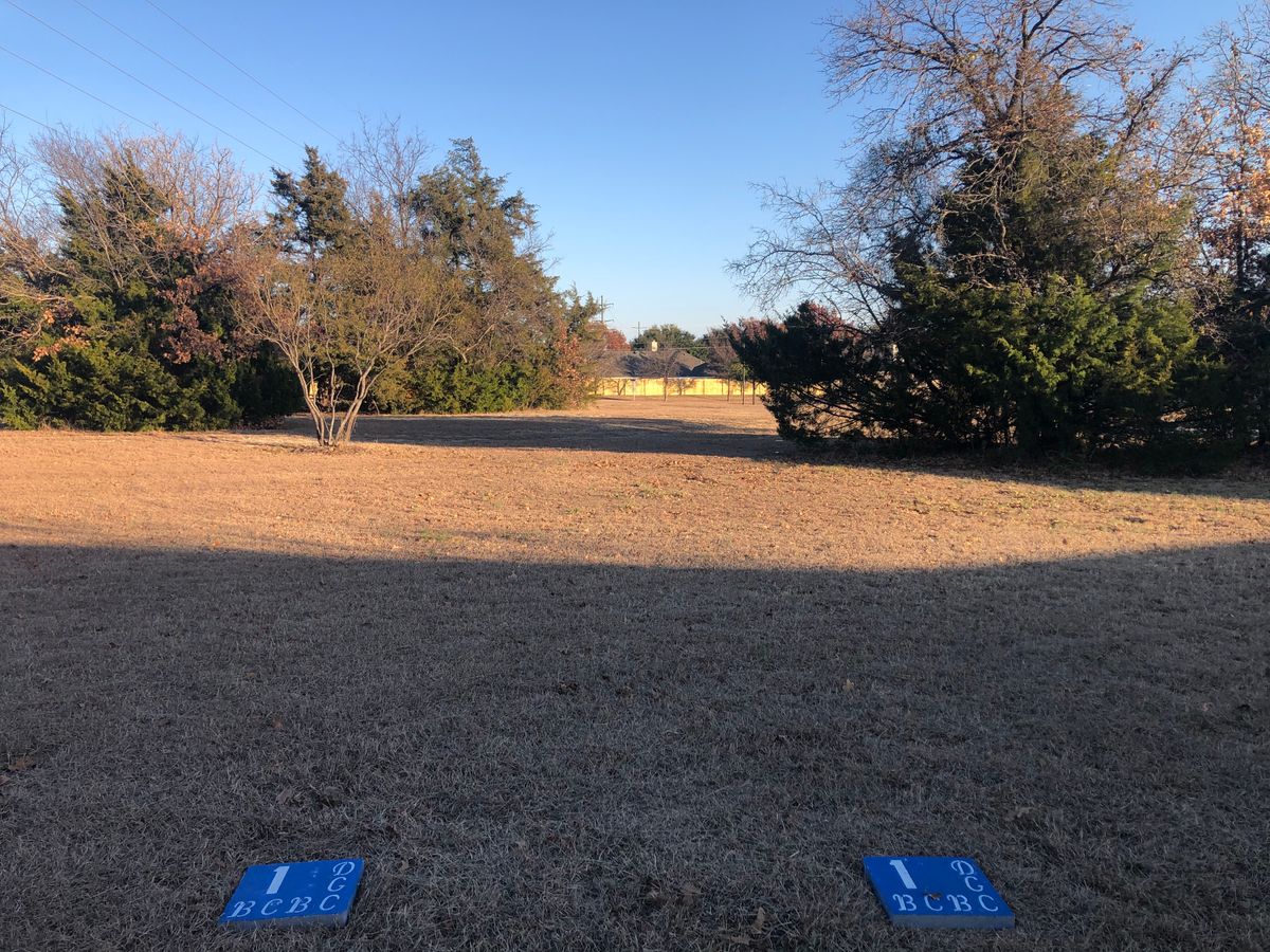 Hole 1 blue tee