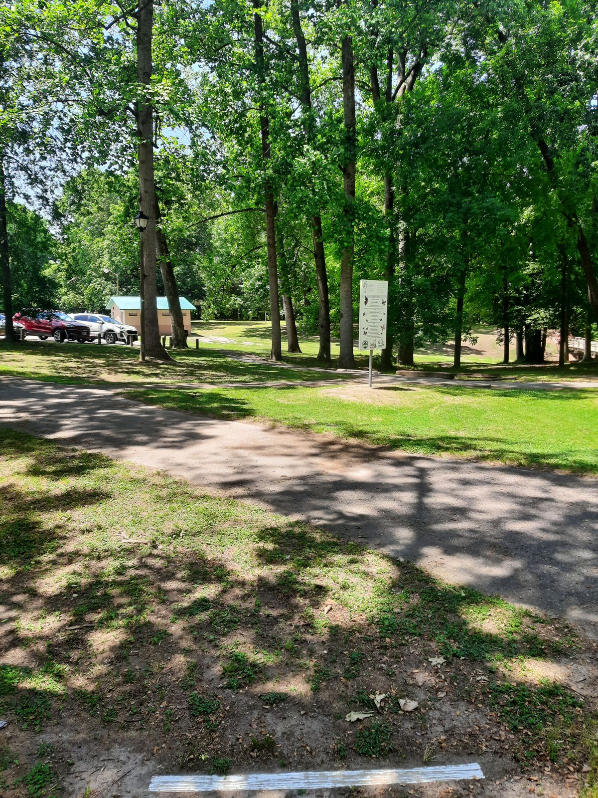 Hole 17 White Alt Tee