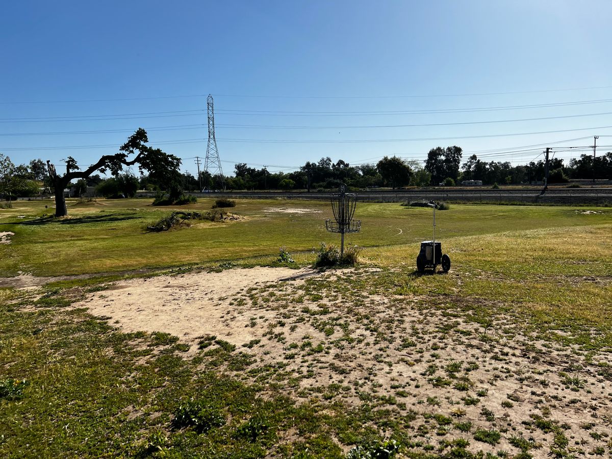 Hole 5 basket.