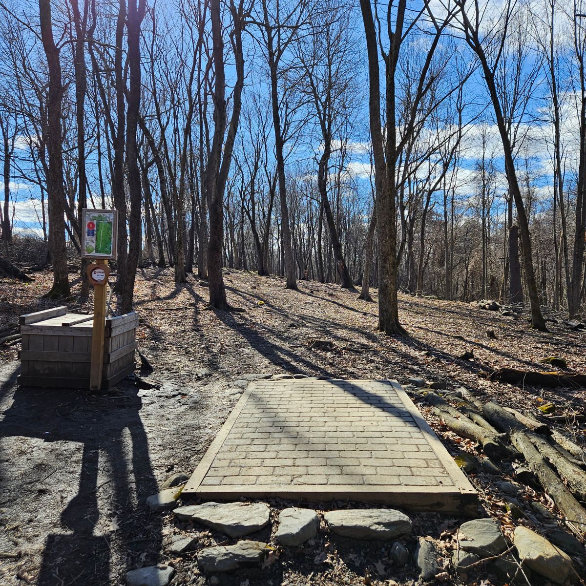 Hole 9 Red Tee Pad